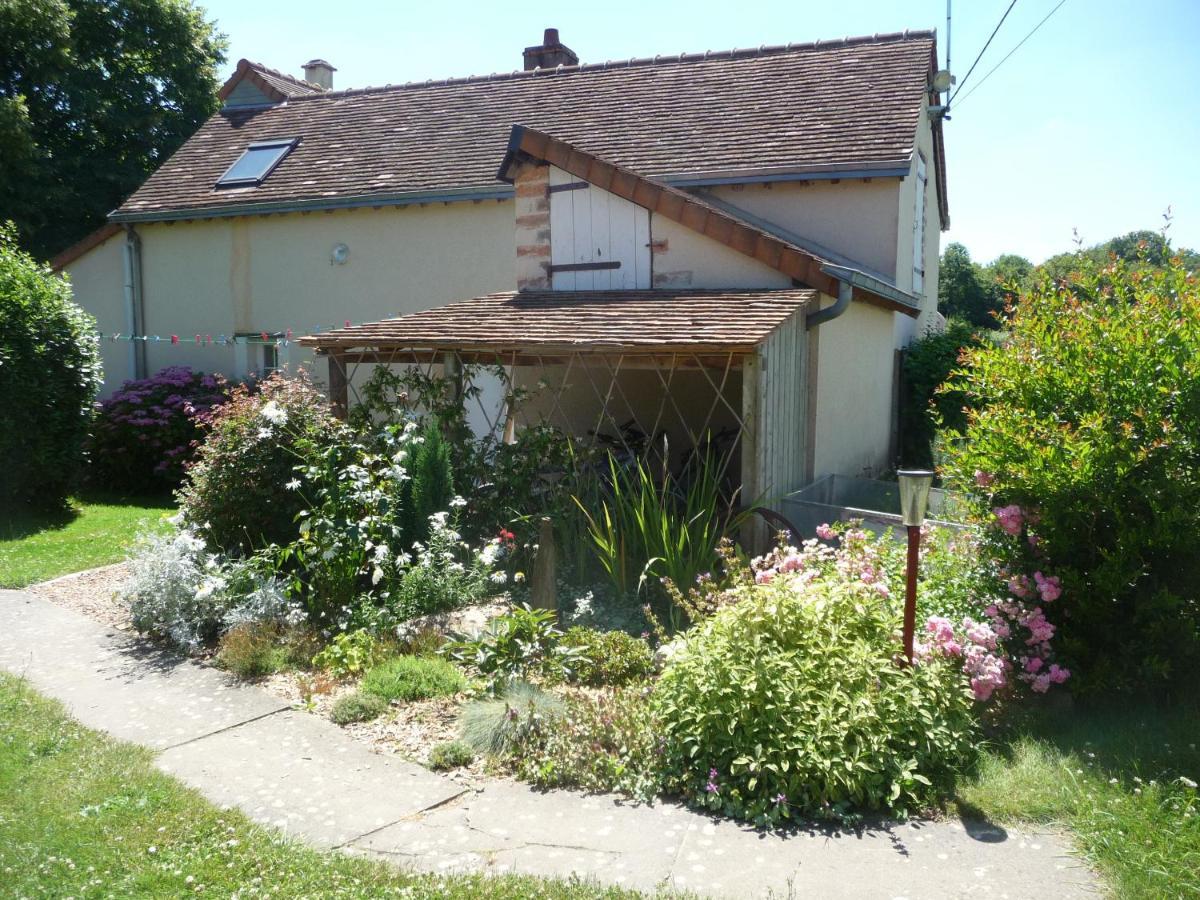Chambre D'Hote En Vallee Du Loir - Elevage Des Rosiers Bazouges-sur-le-Loir Bagian luar foto